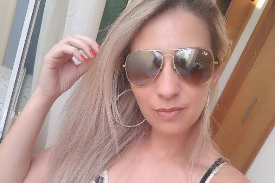 Elisangela Tinem Gonçalves, 38, que morreu após ser atingida por um rojão durante Réveillon em Praia Grande (SP), na madrugada de 1º de janeiro de 2023