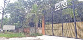Na última terça-feira (16), a Reportagem constatou que o pórtico de entrada da casa de shows Laroc Club Guarujá está localizado a menos de 15 metros da estrada e ao lado de uma placa do próprio órgão fiscalizador com os seguintes dizeres: