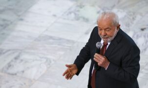 Segundos auxiliares do presidente, a decisão foi tomada porque Arruda não demonstrou disposição frente aos atos do dia 8