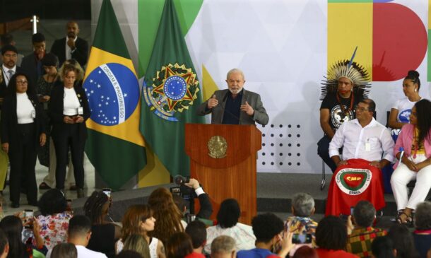 'Precisamos discutir as políticas públicas de inclusão', disse o presidente