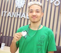 Murilo, que já havia sido premiado com a medalha de prata, na prova da OBMEP, em 2021, este ano, conquistou a de ouro