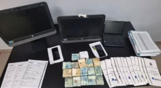 O servidor, também de acordo com a Polícia Civil, não soube dizer a origem do dinheiro achado em sua casa