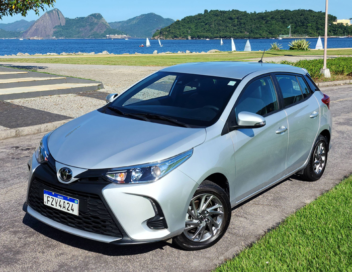 Com o fim da oferta do Etios para o mercado brasileiro, o Yaris assumiu o posto de "carro de entrada" da marca japonesa