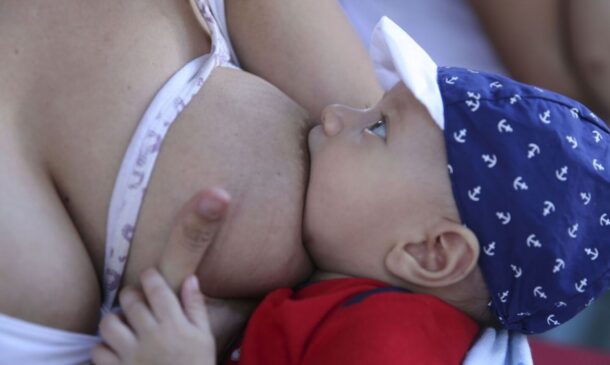Aleitamento materno deve ser o alimento exclusivo do bebê até os 6 meses