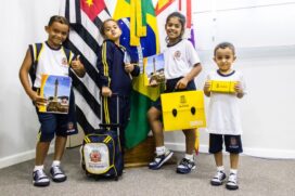Em iniciativa inédita no Município, o kit escolar passou a ser fornecido em 2022