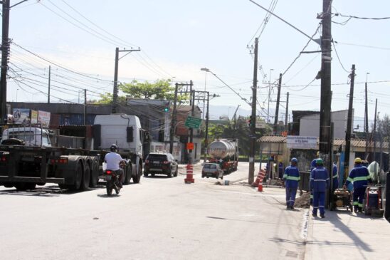 Há tempos que obras ameaçam famílias na Vila Alemoa