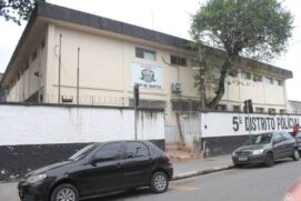 A Corregedoria da Polícia Civil foi acionada. O caso está sendo registrado pela unidade