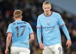 O Manchester City foi acusado de violar as regras financeiras da Premier League mais de cem vezes ao longo dos últimos nove anos, entre 2009 e 2018.