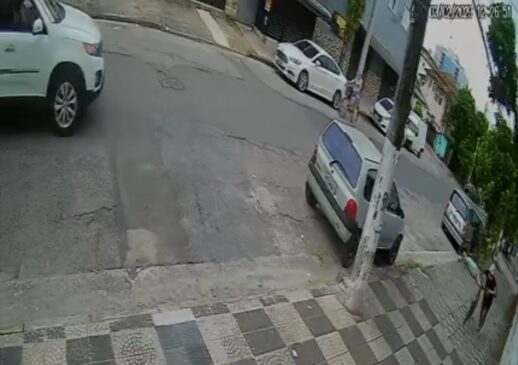 Criminoso jogou a idosa no chão e fugiu
