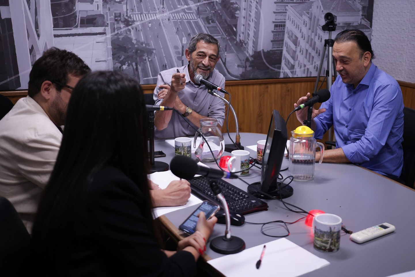 Felicio Ramuth durante entrevista à Rádio Trianon