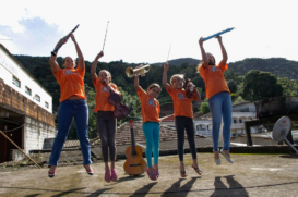 Na sede do Programa Cubatão Sinfonia, na Cota 200, há vagas para aulas de dança, flauta, musicalização infantil, saxofone, violão e percussão