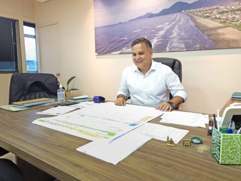 'Hoje são cerca de 1400 câmeras. Fizemos o cerco eletrônico, com câmeras que fazem a leitura de placas de veículos, interligado com o sistema das polícias', disse o prefeito
