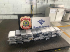A droga não estava escondida em meio à carga, mas sim na estrutura do contêiner