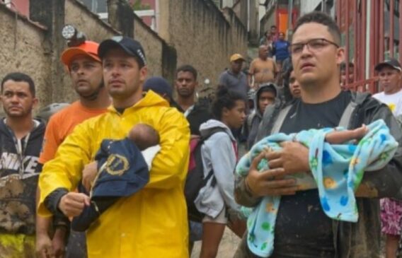 Socorristas e voluntários dão apoio às vítimas em São Sebastião