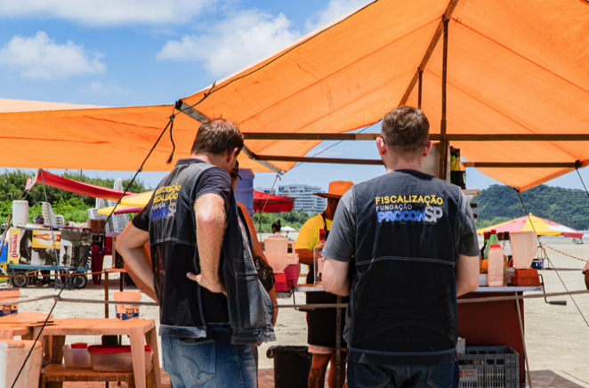 Os comerciantes foram advertidos sobre a importância de disponibilizar o Código de Defesa do Consumidor (CDC)