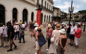 Centro Histórico recebeu a visita de passageiros do navio Azamara Pursuit