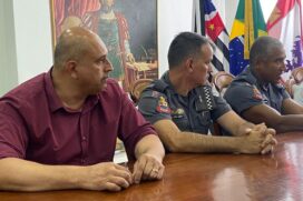 As autoridades presentes entendem que um ambiente fechado e controlado permite melhor atuação das forças de segurança
