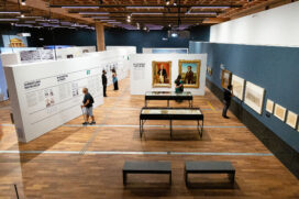 A mostra contempla cerca de 130 itens de 12 instituições, coleções particulares e do próprio Museu, relacionados à memória do processo de ruptura política entre Brasil e Portugal