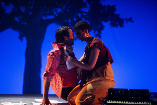 O musical foi idealizado pelo diretor Gabriel Fontes Paiva e pela diretora musical Myriam Taubkin
