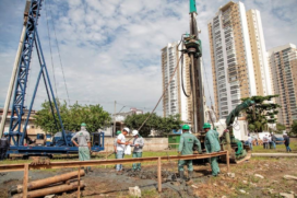 Estaqueamento é base da construção do futuro conjunto