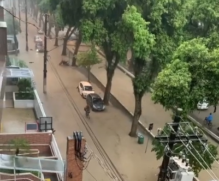 Chuvas causam alagamentos na Baixada Santista