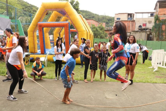 Crianças vão se divertir em infláveis e brincadeiras