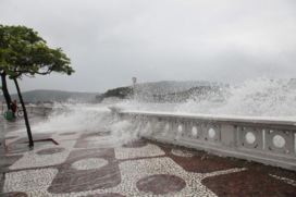As ondas podem ultrapassar 2,80m de altura no período da tarde