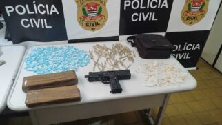 Somadas as prisões, foram apreendidas 8 armas de fogo, 4 armas brancas e 177 munições