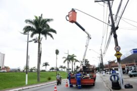 As luminárias de LED consomem menos energia e a luz emitida é mais  brilhante e uniforme