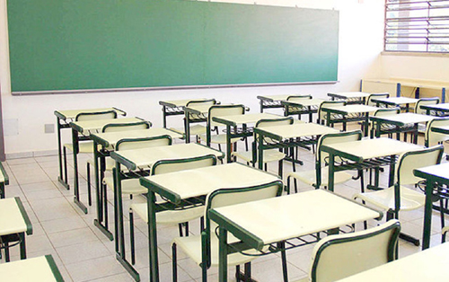 A previsão era a de que o PL fosse votado em plenário nesta terça