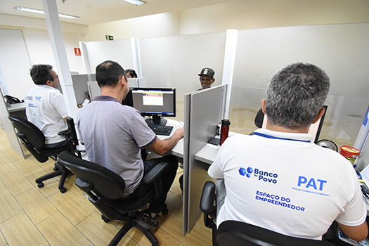 O PAT de Praia Grande está localizado ao lado do Poupatempo, dentro do Litoral Plaza Shopping