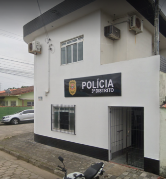 Policiais do 3º Distrito Policial de Itanhaém realizaram as prisões em duas ações diferentes