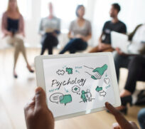 A psicologia organizacional é indispensável para promover um clima organizacional favorável