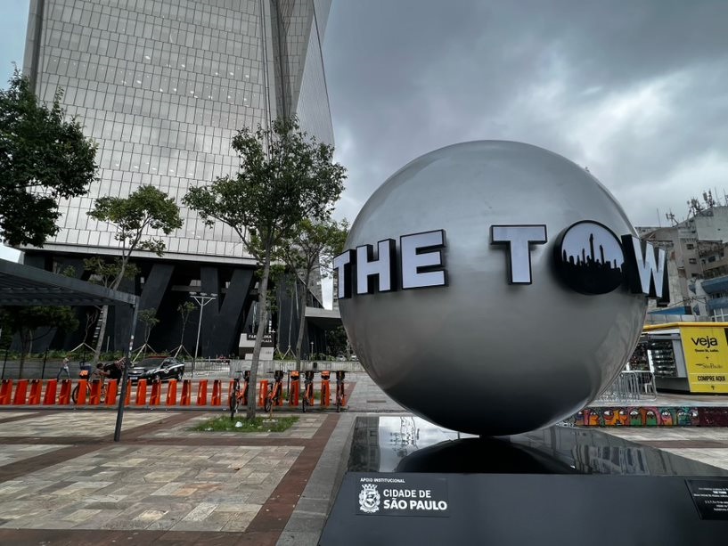 Os organizadores confirmaram uma parceria com o Grupo CCR, que garante que os trens que dão acesso ao Autódromo de Interlagos funcionem 24h nos dias de festival, facilitando o acesso do público