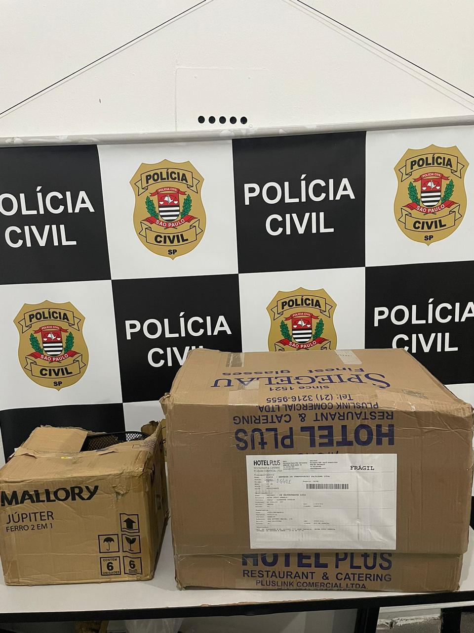 Policiais encontraram a mercadoria roubada em um imóvel no bairro Pae Cará