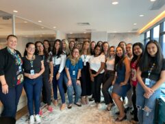 Time da matriz da Costa Brasil: Mulheres que trabalham com criatividade e soluções fora da caixa