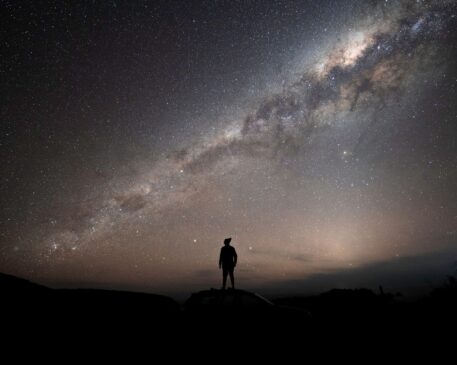 Segundo os astros e as estrelas, abril será um mês de muitas mudanças e atpé eclipse