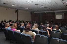 Cerca de 70 profissionais da rede municipal participaram da capacitação