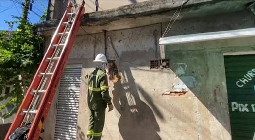 Três pessoas foram presas em flagrante
