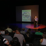 No primeiro dia, foram realizadas palestras de abertura no Teatro Municipal Procópio Ferreira