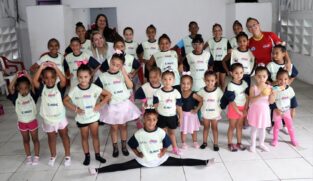 O Projeto Integrar Arte e Vida em Cubatão atua na Vila do Pescadores e na Escola Olivieri numa gestão compartilhada através da Secretaria de Educação