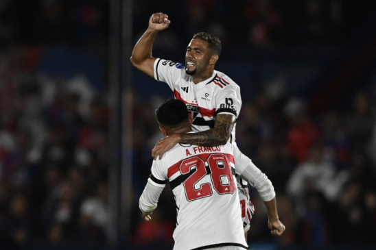 São Paulo vence o Tigre na Rgentina