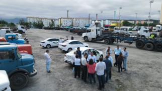 Técnicos visitam terreno na Zona Noroeste para conhecer detalhes de intervenções em macrodenagem, acessibilidade e conectividade