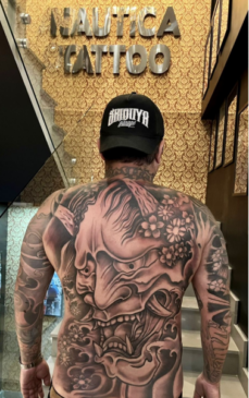 Tatuagem nas costas requer cuidados