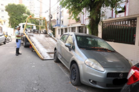 Proprietários que não atendem após notificação têm veículos guinchados