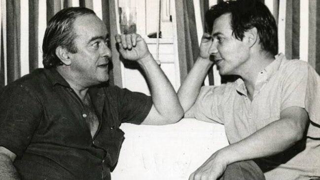 Tom Jobim e Vinícius de Moraes, compositores de Garota de Ipanema