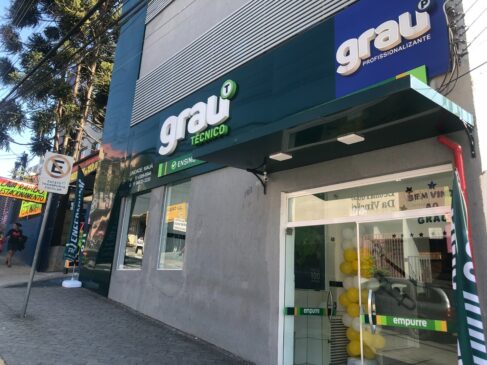 A ação ainda irá realizar diversos serviços gratuitos para a população, como atualização de currículo, palestras, aferição de pressão, exame de vista gratuito, demonstração de produtos da Mary Kay e sorteios