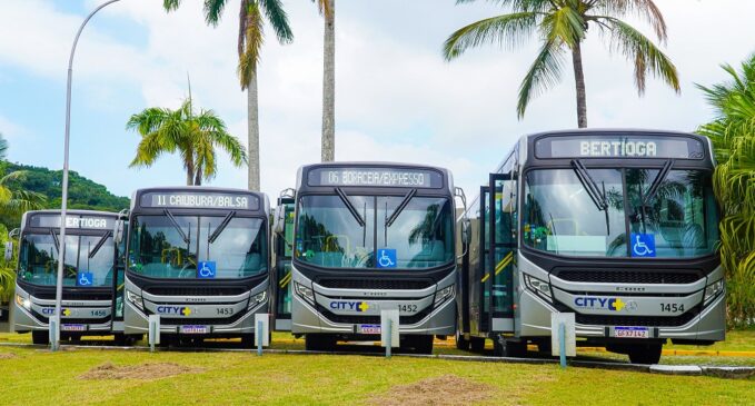 Os novos ônibus contam com ar-condicionado e acessibilidade