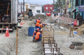 As obras da segunda linha do VLT, que ligará a Avenida Conselheiro Nébias ao Valongo, região central de Santos, são de responsabilidade da Empresa Metropolitana de Transportes Urbanos (EMTU)
