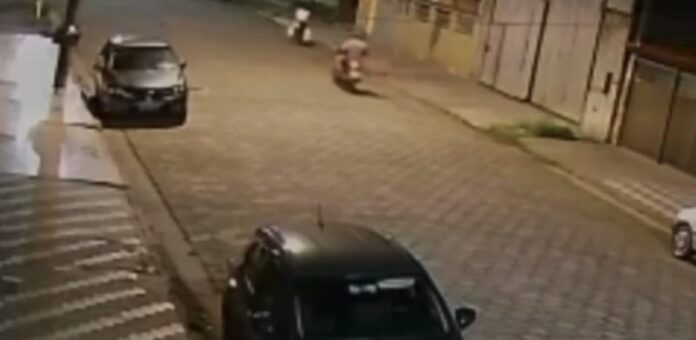 Os roubos ocorreram no Bairro do Casqueiro, em Cubatão.